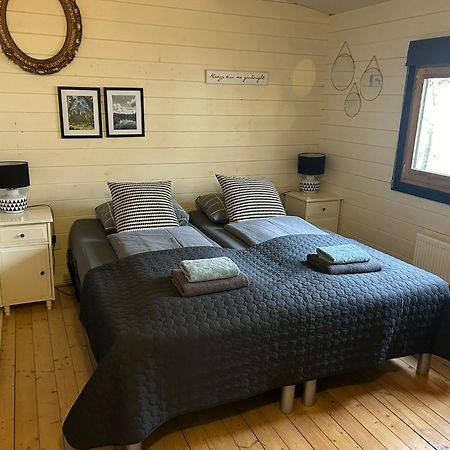 Carpe Diem, Het Ruime Chalet Met Houtkachel Nabij Wildlands Emmen Schoonebeek Exterior foto
